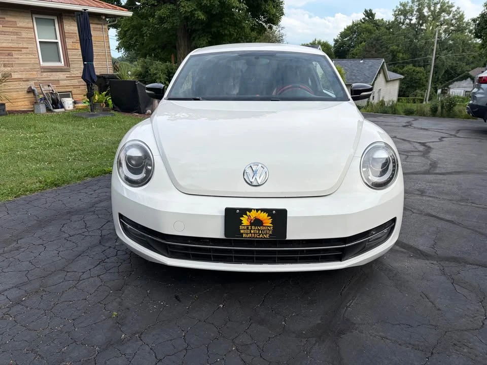 2012 Volkswagen A5 Beetle - Image 2 of 15