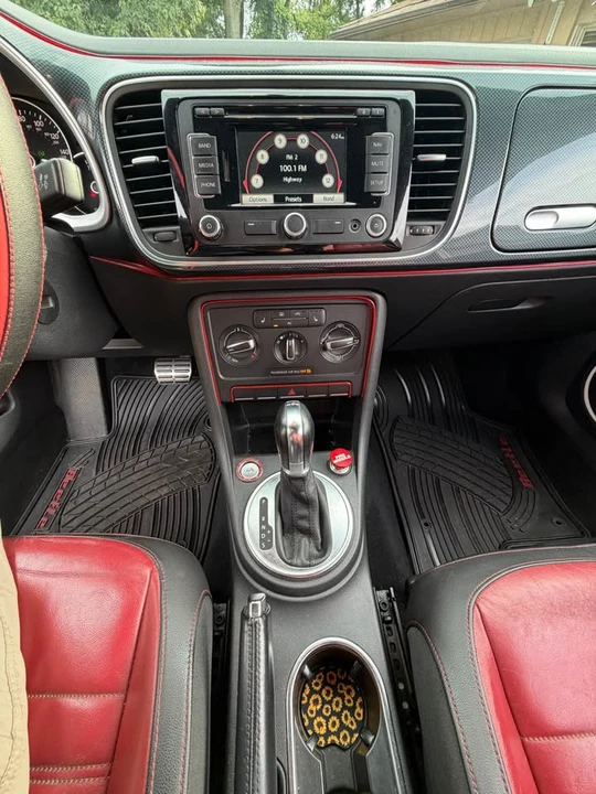 2012 Volkswagen A5 Beetle - Image 8 of 15