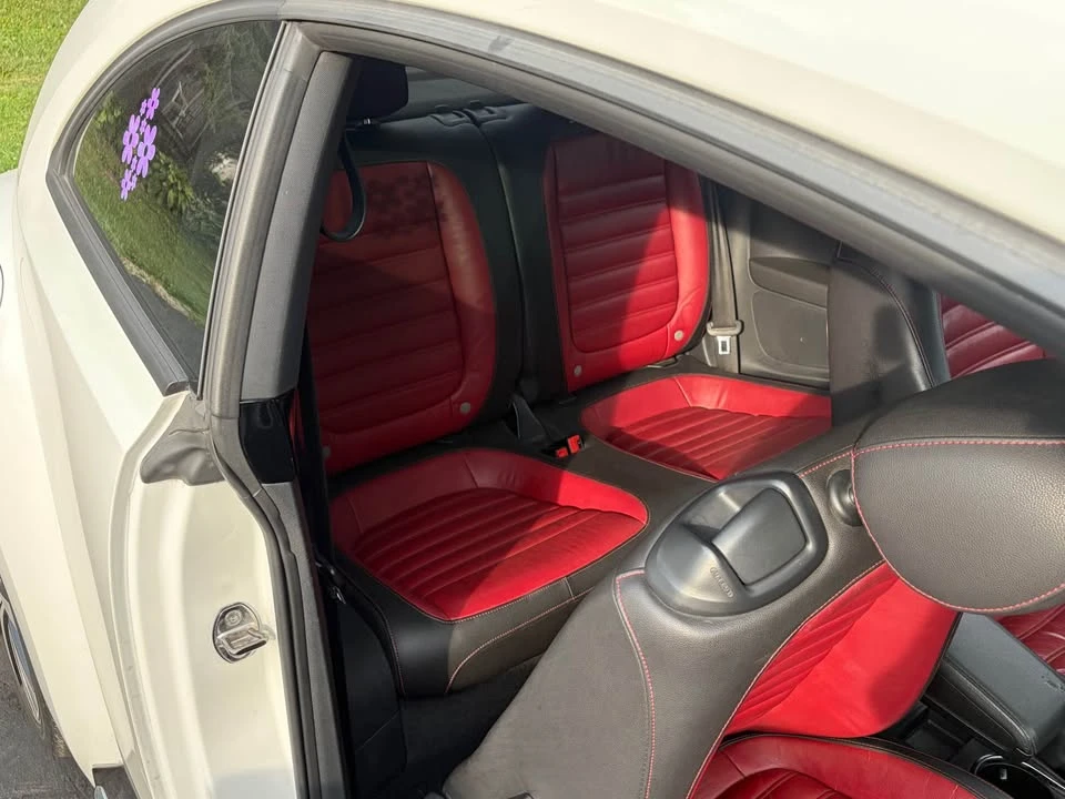 2012 Volkswagen A5 Beetle - Image 9 of 15