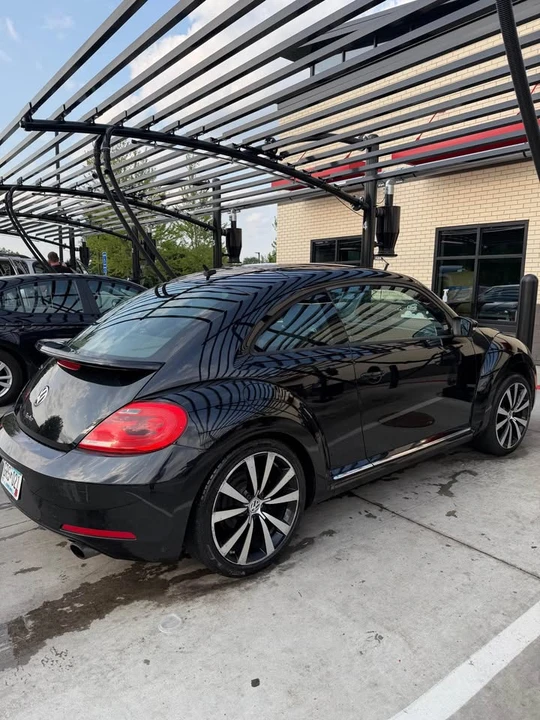 2012 Volkswagen A5 Beetle - Image 3 of 10