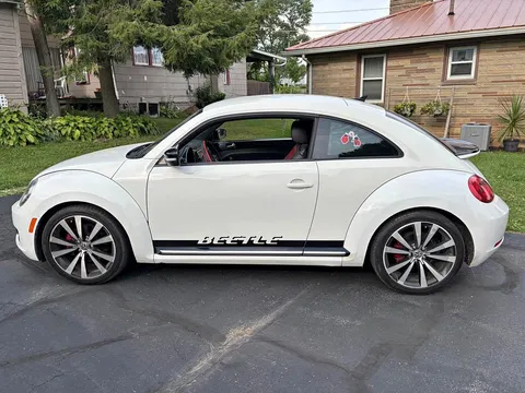 2012 Volkswagen Beetle 2.0T Turbo Hatchback 2D