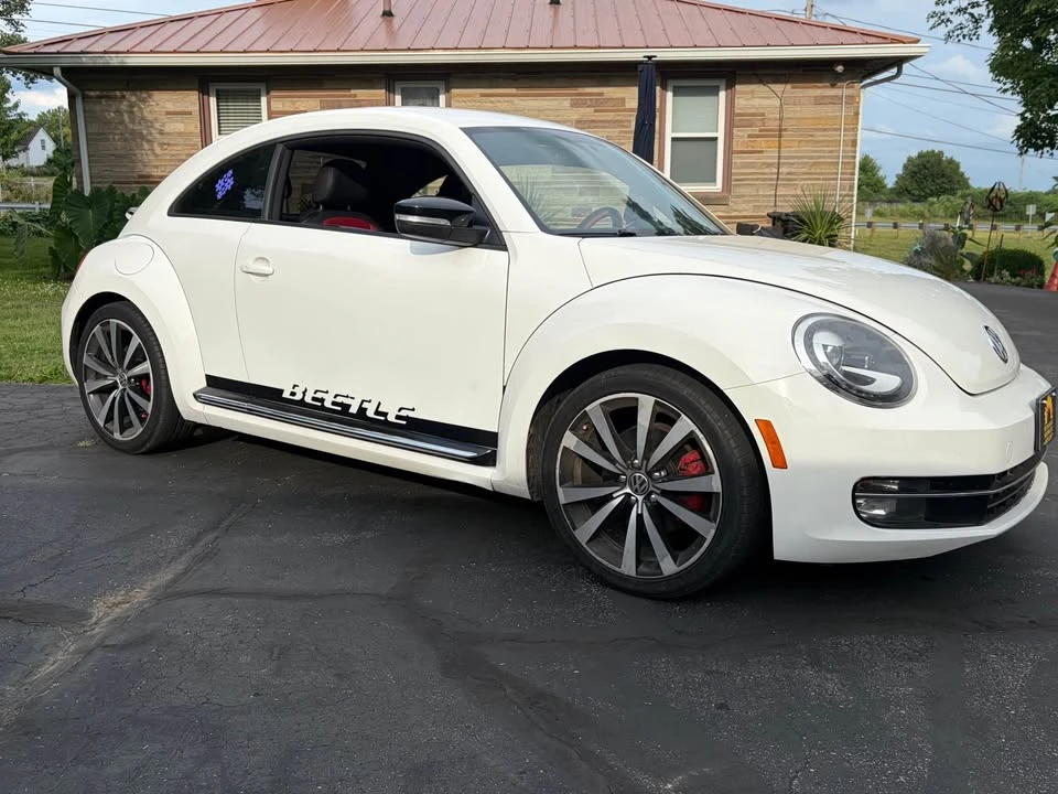 2012 Volkswagen A5 Beetle - Image 4 of 15