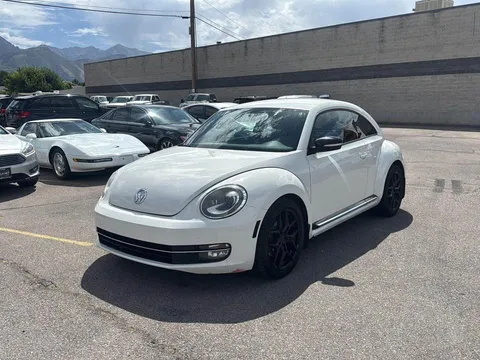 2012 Volkswagen Beetle 2.0T Turbo Hatchback 2D