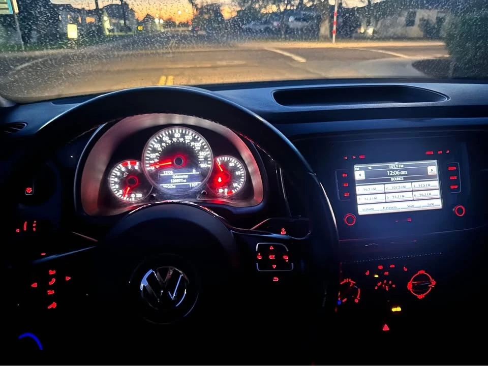 2012 Volkswagen A5 Beetle - Image 8 of 9