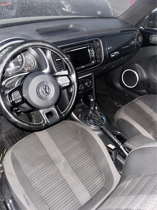 2012 Volkswagen A5 Beetle - Image 4 of 9