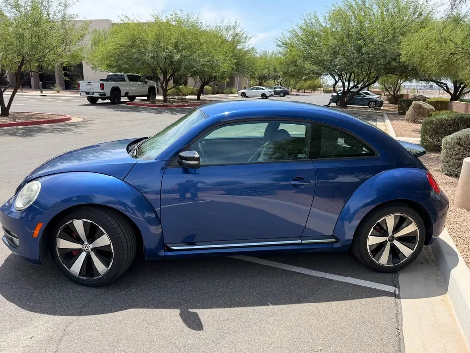 2012 Volkswagen A5 Beetle - Image 10 of 16