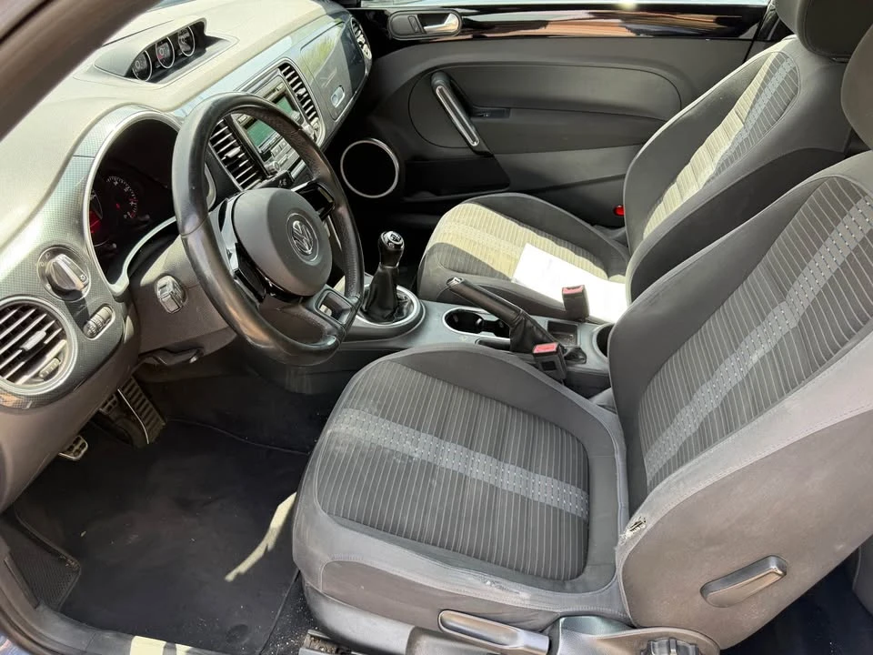 2012 Volkswagen A5 Beetle - Image 11 of 16
