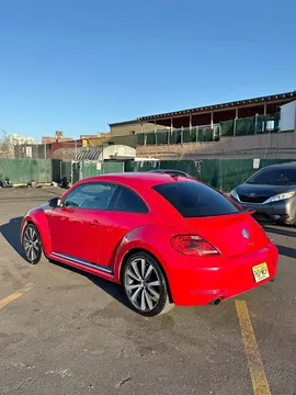 2012 Volkswagen Beetle 2.0T Turbo Hatchback 2D