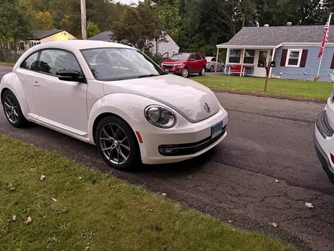 2012 Volkswagen Beetle 2.0T Turbo Hatchback 2D