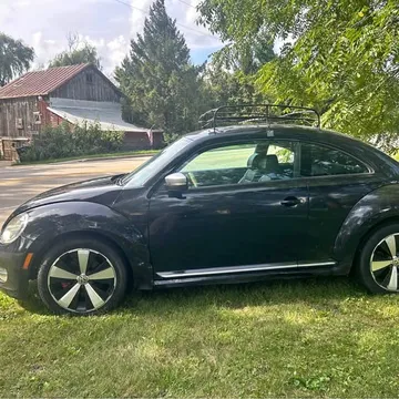 2012 Volkswagen Beetle 2.0T Turbo Hatchback