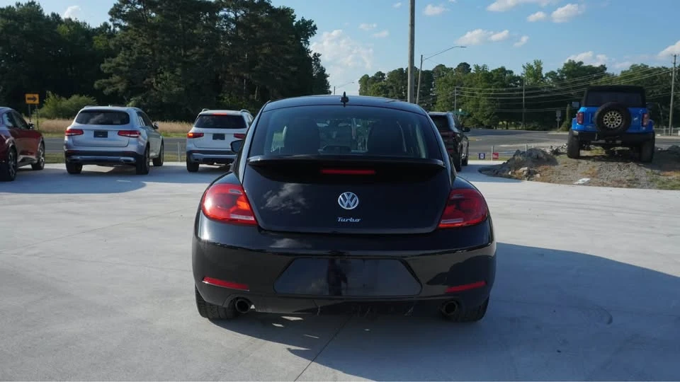 2012 Volkswagen A5 Beetle - Image 6 of 19