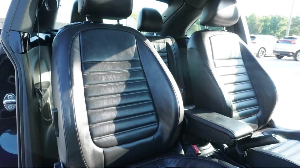 2012 Volkswagen A5 Beetle - Image 16 of 19