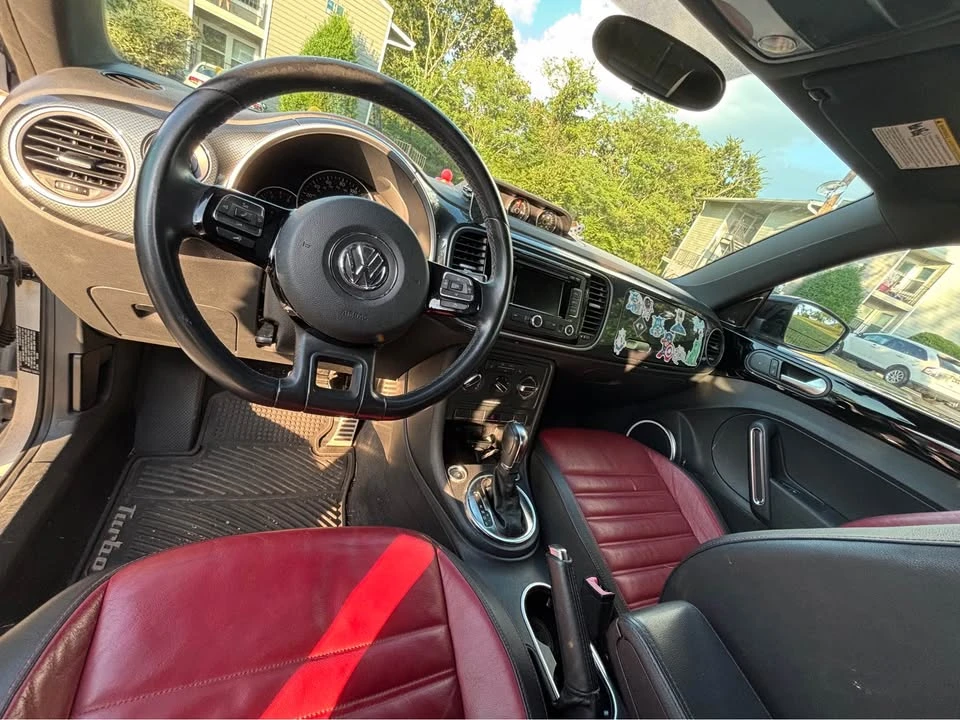 2012 Volkswagen A5 Beetle - Image 6 of 9