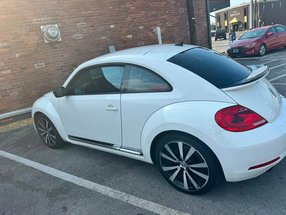 2012 Volkswagen A5 Beetle - Image 3 of 9
