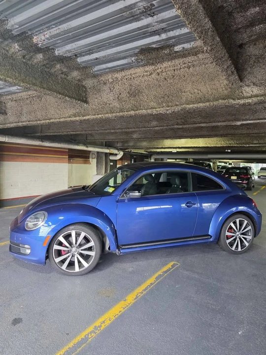2012 Volkswagen A5 Beetle - Image 2 of 12