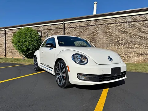 2012 Volkswagen Beetle 2.0T Turbo Hatchback 2D