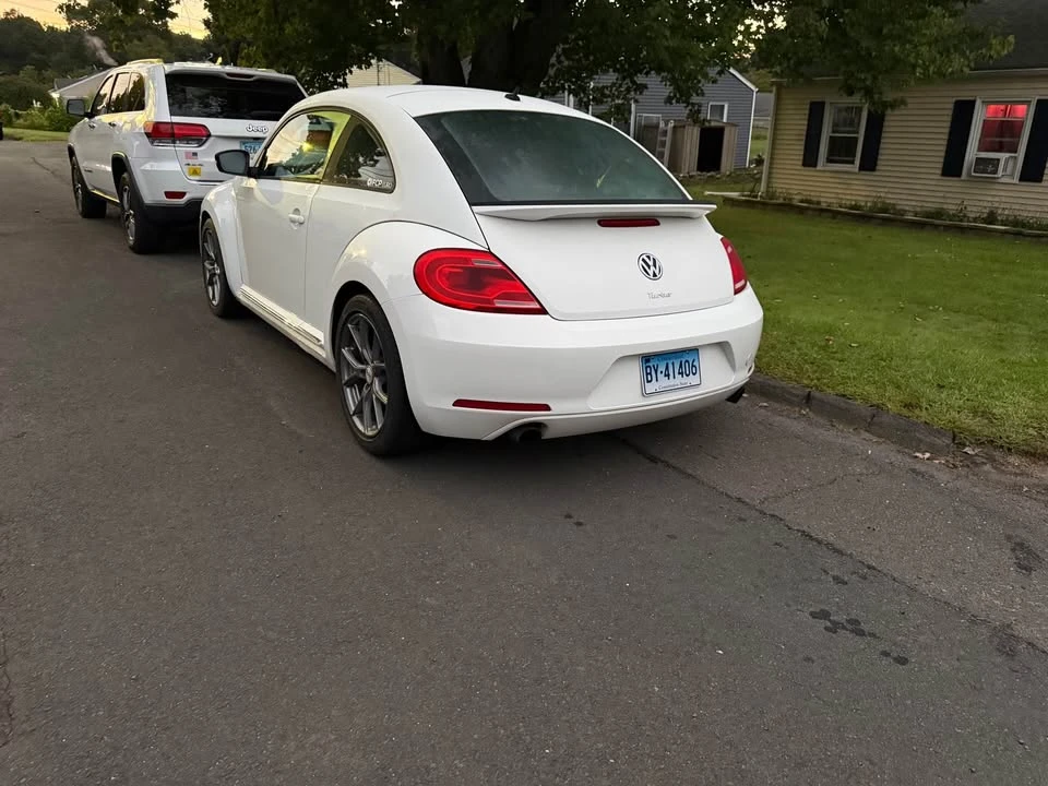 2012 Volkswagen A5 Beetle - Image 2 of 6