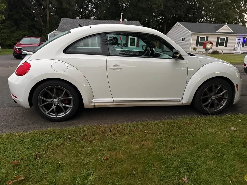 2012 Volkswagen A5 Beetle - Image 4 of 6