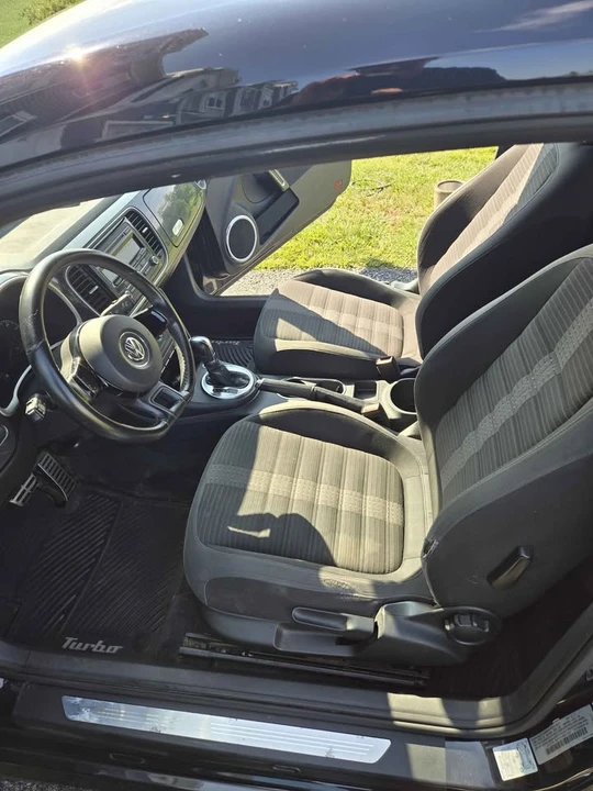 2012 Volkswagen A5 Beetle - Image 8 of 14