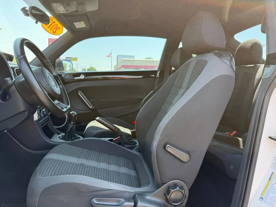 2012 Volkswagen A5 Beetle - Image 10 of 19