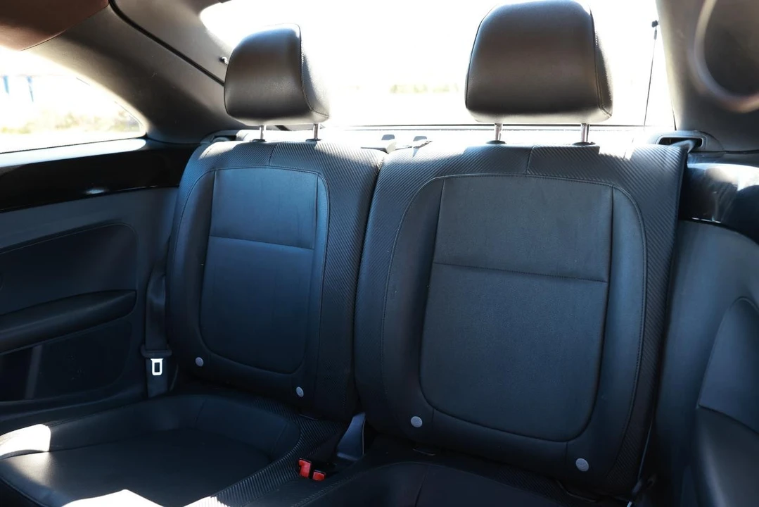 2012 Volkswagen A5 Beetle - Image 8 of 21
