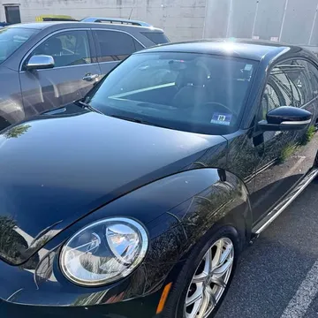 2012 Volkswagen Beetle 2.5L Entry Hatchback 2D