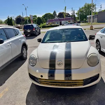 2012 Volkswagen Beetle 2.5L Entry Hatchback 2D