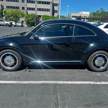 2012 Volkswagen Beetle 2.5L Entry Hatchback 2D