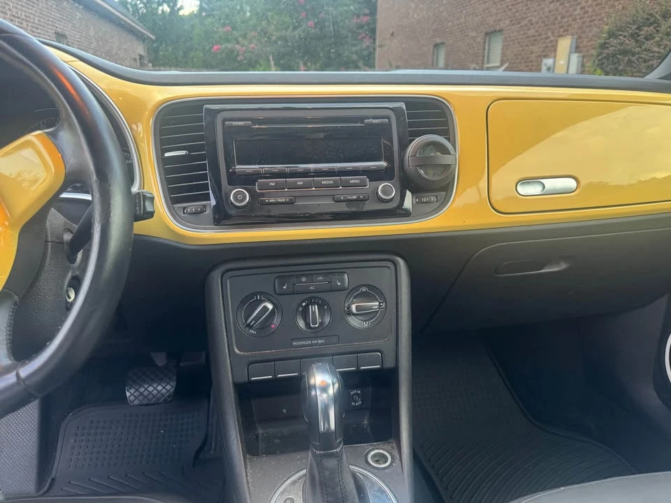 2012 Volkswagen A5 Beetle - Image 12 of 14