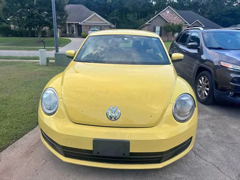 2012 Volkswagen Beetle 2.5L Entry Hatchback 2D