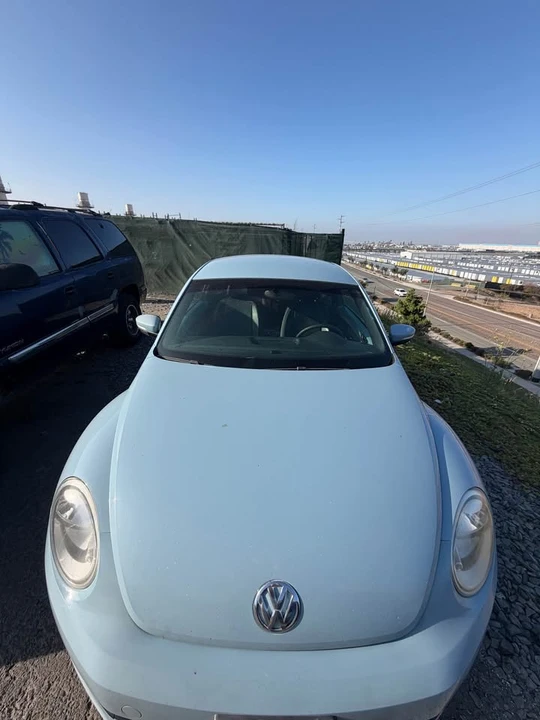 2012 Volkswagen A5 Beetle - Image 2 of 7