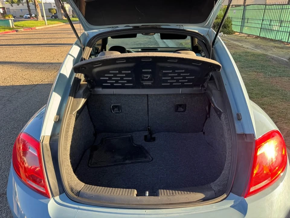 2012 Volkswagen A5 Beetle - Image 7 of 12