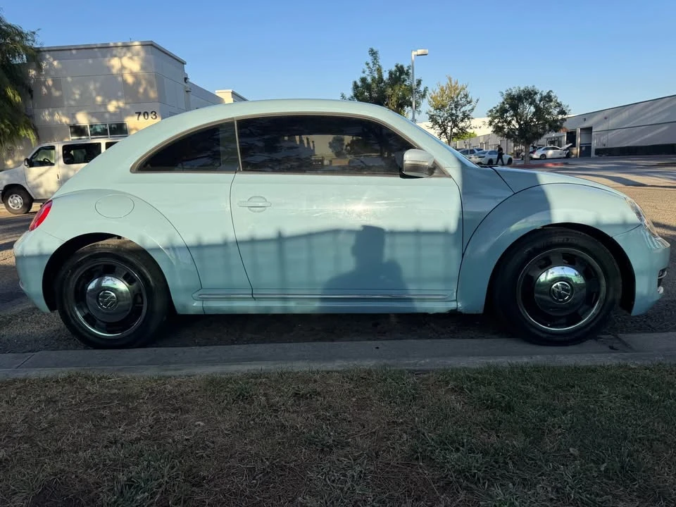 2012 Volkswagen A5 Beetle - Image 4 of 12