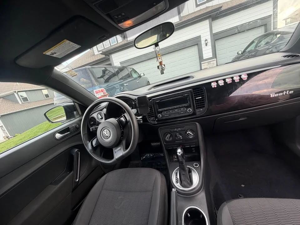2012 Volkswagen A5 Beetle - Image 5 of 6