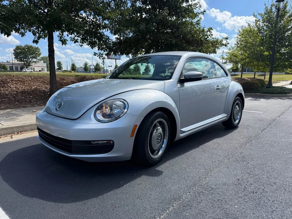 2012 Volkswagen A5 Beetle - Image 2 of 13