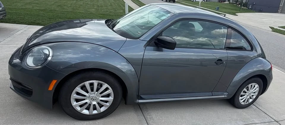 2012 Volkswagen A5 Beetle - Image 2 of 6