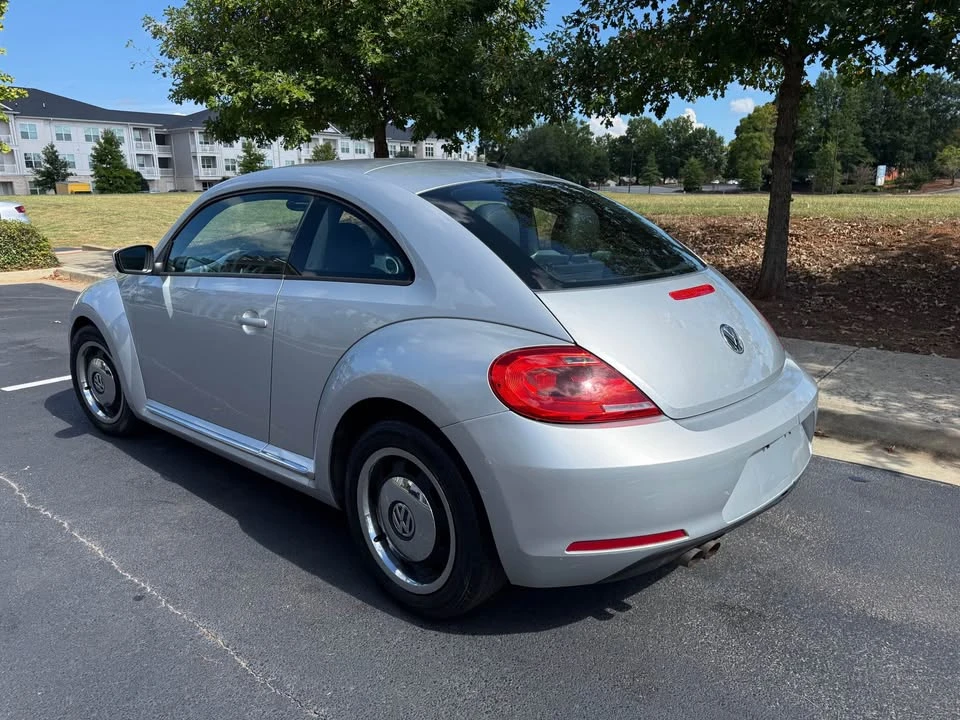 2012 Volkswagen A5 Beetle - Image 8 of 13
