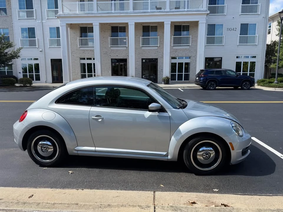 2012 Volkswagen A5 Beetle - Image 4 of 13