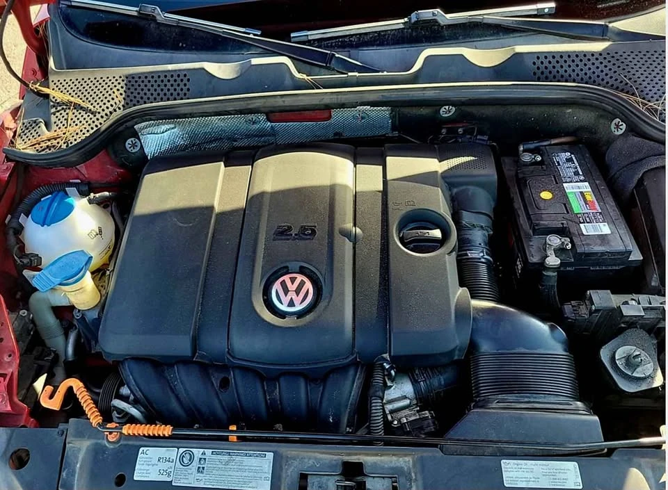 2012 Volkswagen A5 Beetle - Image 2 of 3