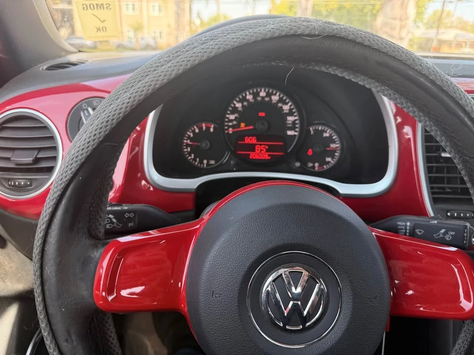 2012 Volkswagen A5 Beetle - Image 7 of 11