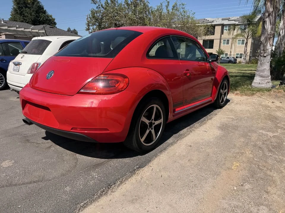 2012 Volkswagen A5 Beetle - Image 6 of 11