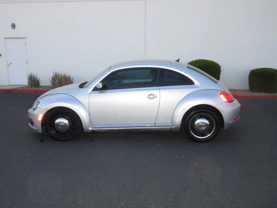 2012 Volkswagen A5 Beetle - Image 6 of 14