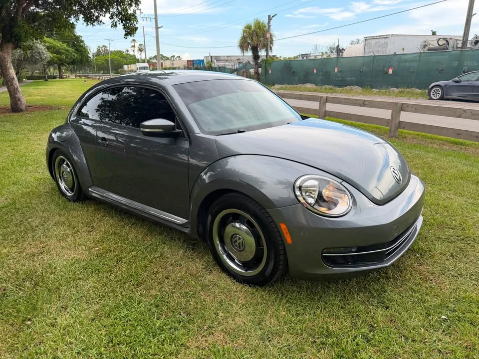 2012 Volkswagen A5 Beetle - Image 5 of 16