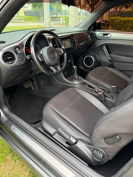 2012 Volkswagen A5 Beetle - Image 9 of 16