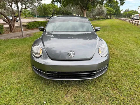 2012 Volkswagen Beetle 2.5L Fender Edition
