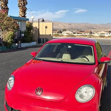 2012 Volkswagen Beetle 2.5L Fender Edition Hatchback 2D