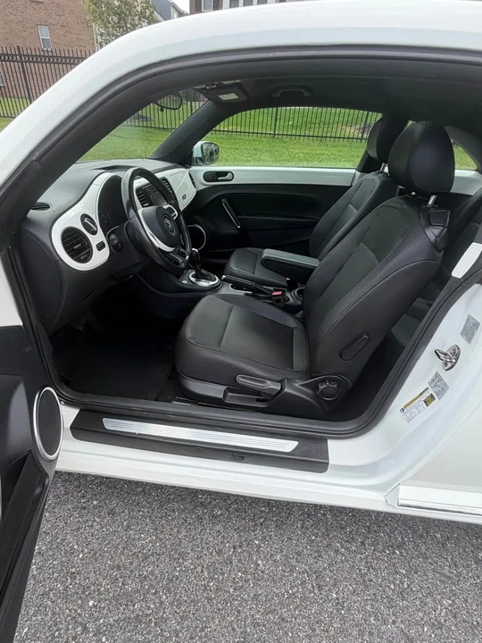 2012 Volkswagen A5 Beetle - Image 9 of 20