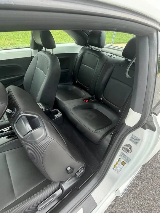 2012 Volkswagen A5 Beetle - Image 11 of 20