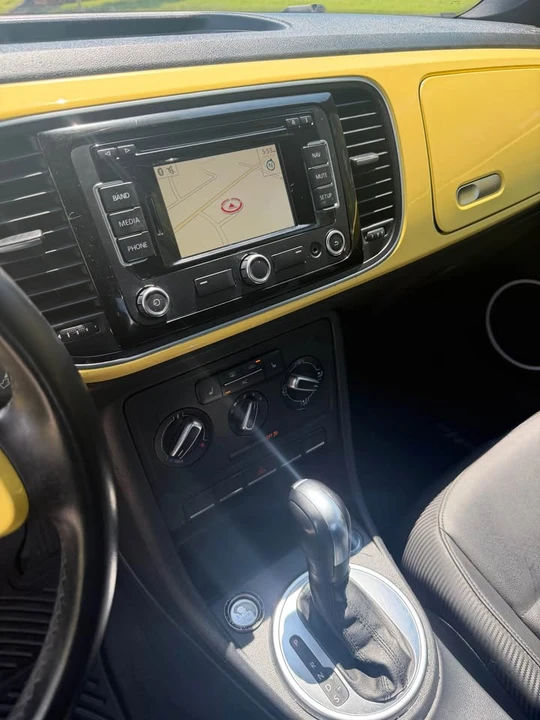 2012 Volkswagen A5 Beetle - Image 19 of 20