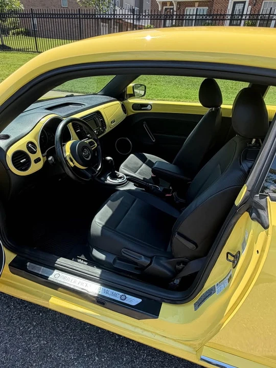 2012 Volkswagen A5 Beetle - Image 10 of 20